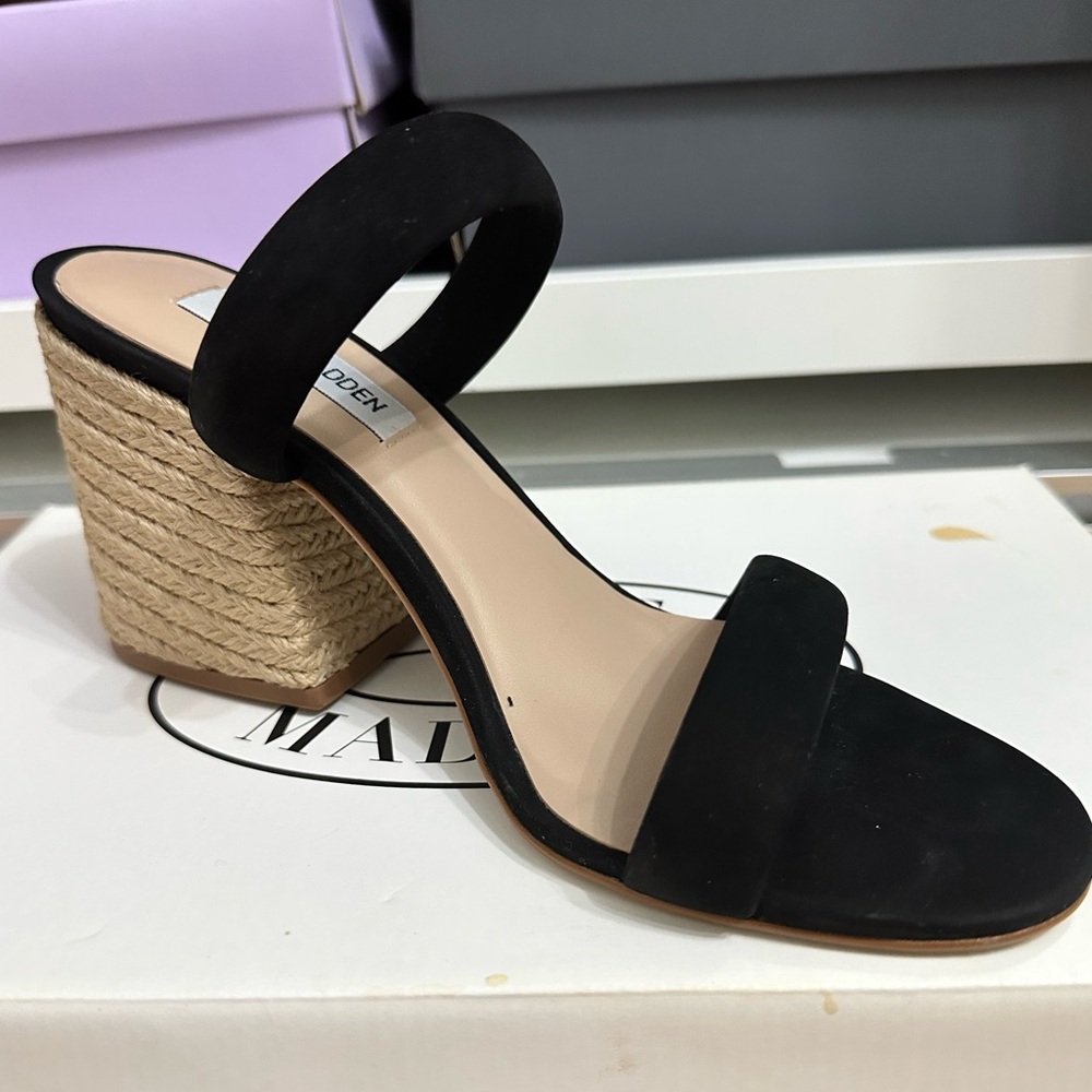 Steve Madden Marcella Nubuck Sandals Black Size 7.5 New in box